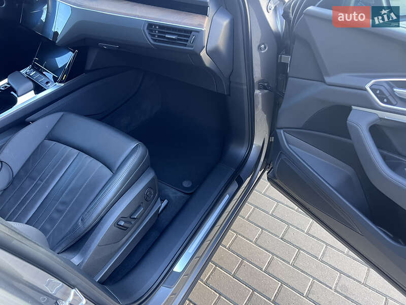 Позашляховик / Кросовер Audi e-tron 2019 в Львові