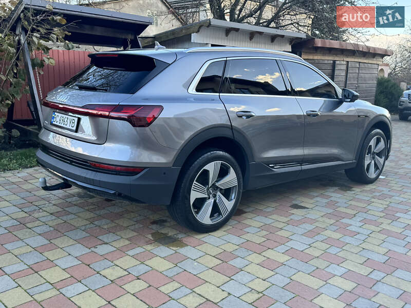 Внедорожник / Кроссовер Audi e-tron 2019 в Львове