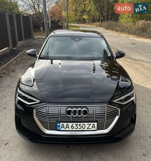 Внедорожник / Кроссовер Audi e-tron 2020 в Киеве