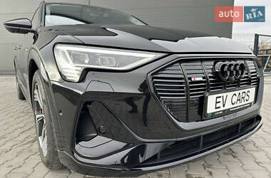 Внедорожник / Кроссовер Audi e-tron 2023 в 