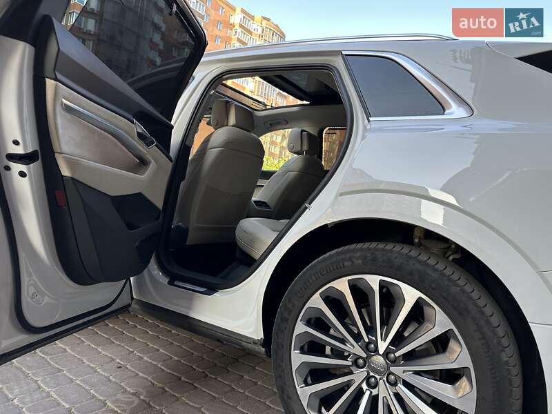Внедорожник / Кроссовер Audi e-tron 2019 в Виннице