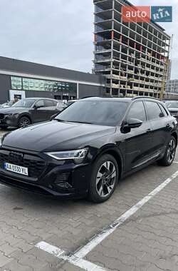 Позашляховик / Кросовер Audi e-tron 2021 в Києві