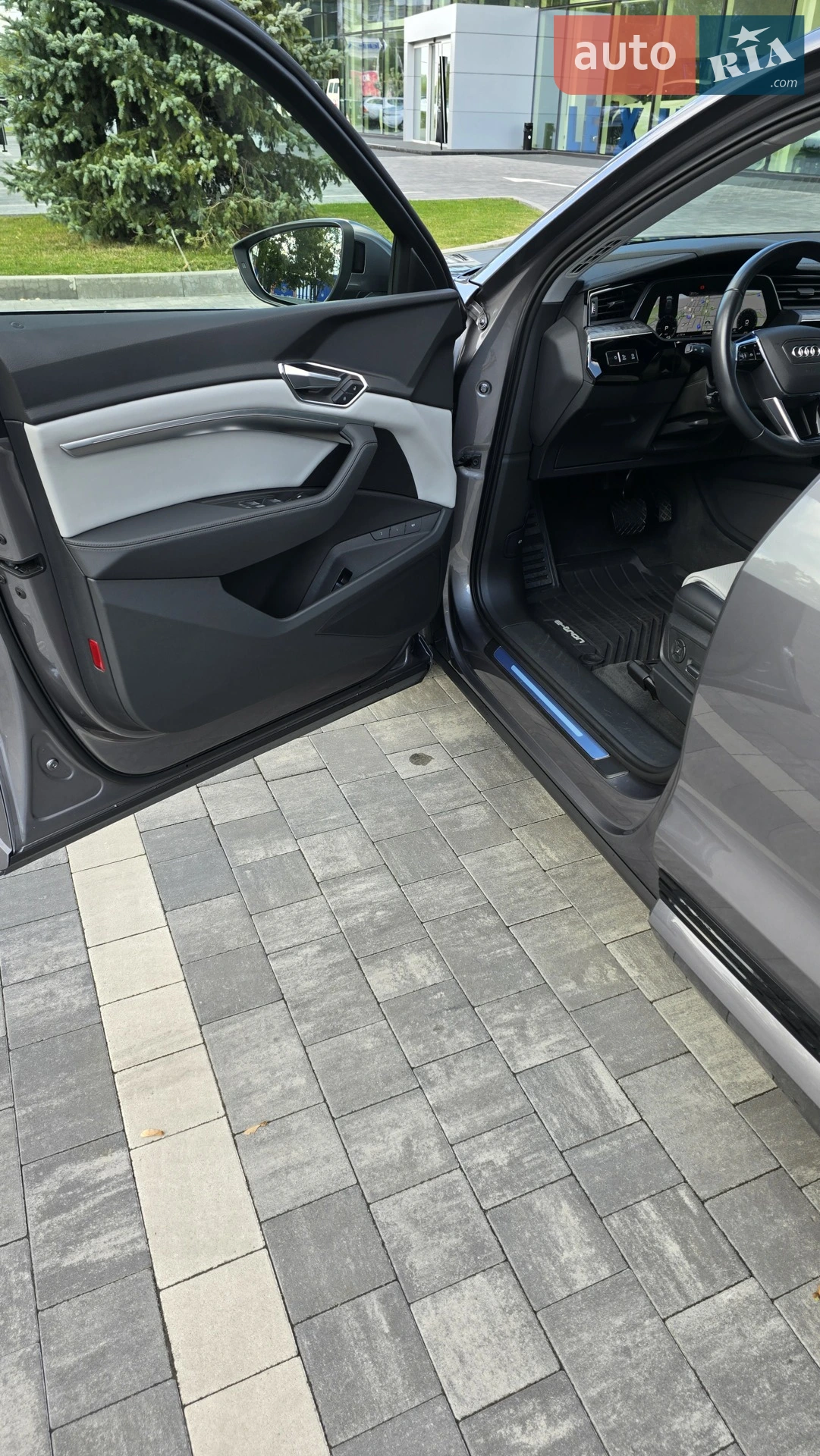 2021 Audi e-tron - мініатюра 16