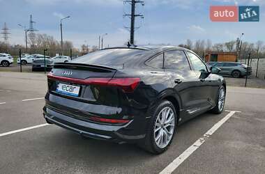 Внедорожник / Кроссовер Audi e-tron 2020 в 