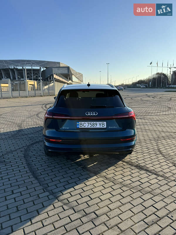 Позашляховик / Кросовер Audi e-tron 2019 в Львові фото 12 Позашляховик / Кросовер Audi e-tron 2019 в Львові
