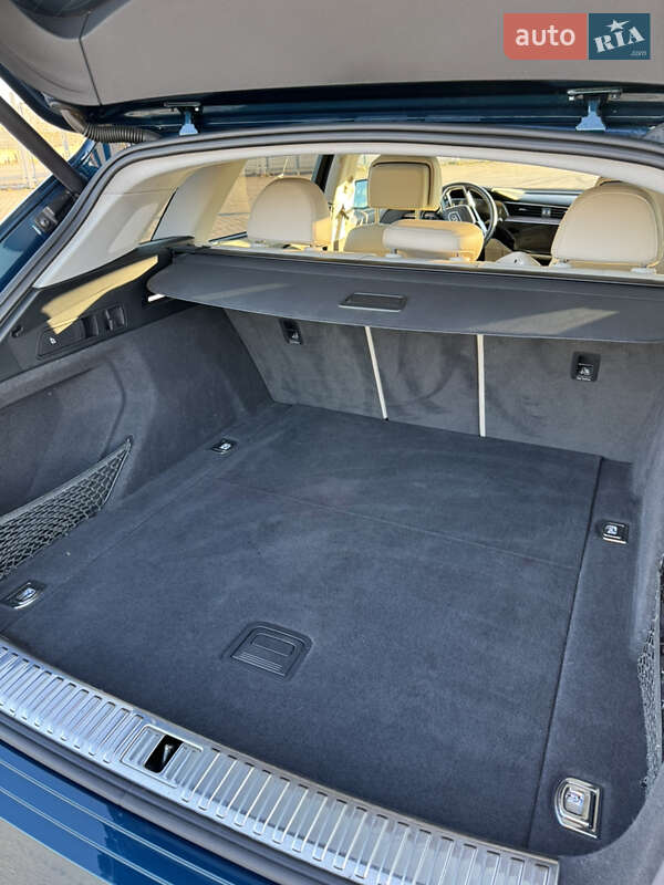 Позашляховик / Кросовер Audi e-tron 2019 в Львові фото 42 Позашляховик / Кросовер Audi e-tron 2019 в Львові