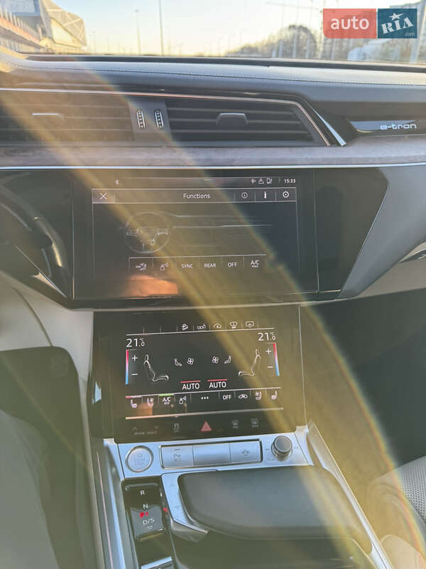 Позашляховик / Кросовер Audi e-tron 2019 в Львові фото 58 Позашляховик / Кросовер Audi e-tron 2019 в Львові