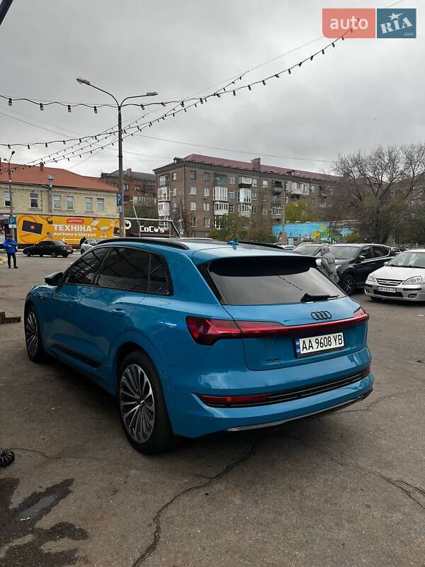 Внедорожник / Кроссовер Audi e-tron 2019 в Днепре