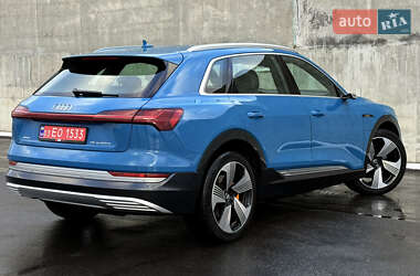 Внедорожник / Кроссовер Audi e-tron 2020 в 