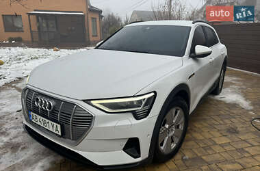 Внедорожник / Кроссовер Audi e-tron 2020 в 