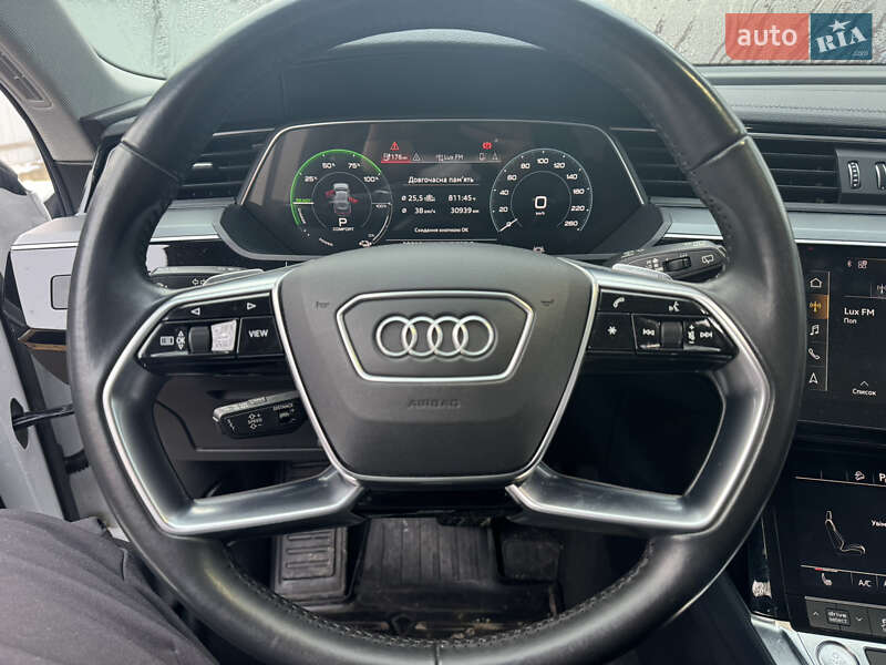 Позашляховик / Кросовер Audi e-tron 2020 в Вінниці