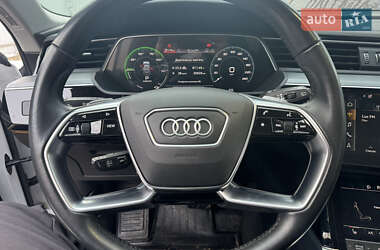 Внедорожник / Кроссовер Audi e-tron 2020 в 