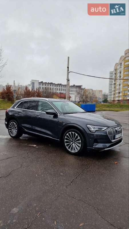 Внедорожник / Кроссовер Audi e-tron 2019 в Львове