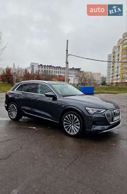Внедорожник / Кроссовер Audi e-tron 2019 в 