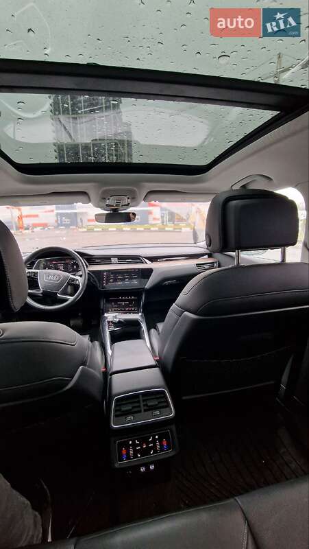 Внедорожник / Кроссовер Audi e-tron 2019 в Львове