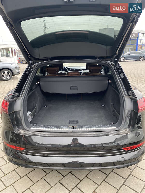 Внедорожник / Кроссовер Audi e-tron 2019 в Тячеве