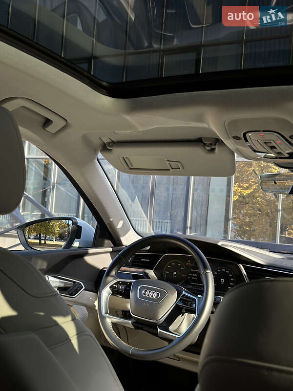 Внедорожник / Кроссовер Audi e-tron 2019 в Полтаве