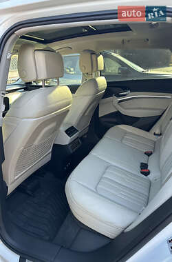 Позашляховик / Кросовер Audi e-tron 2019 в Полтаві