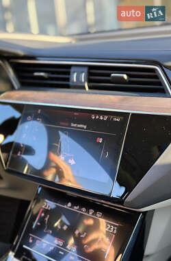 Позашляховик / Кросовер Audi e-tron 2019 в Полтаві