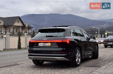 Позашляховик / Кросовер Audi e-tron 2020 в Сваляві