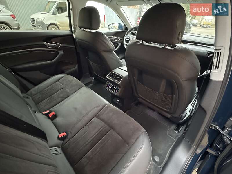 Внедорожник / Кроссовер Audi e-tron 2020 в Ивано-Франковске фото 64 Внедорожник / Кроссовер Audi e-tron 2020 в Ивано-Франковске