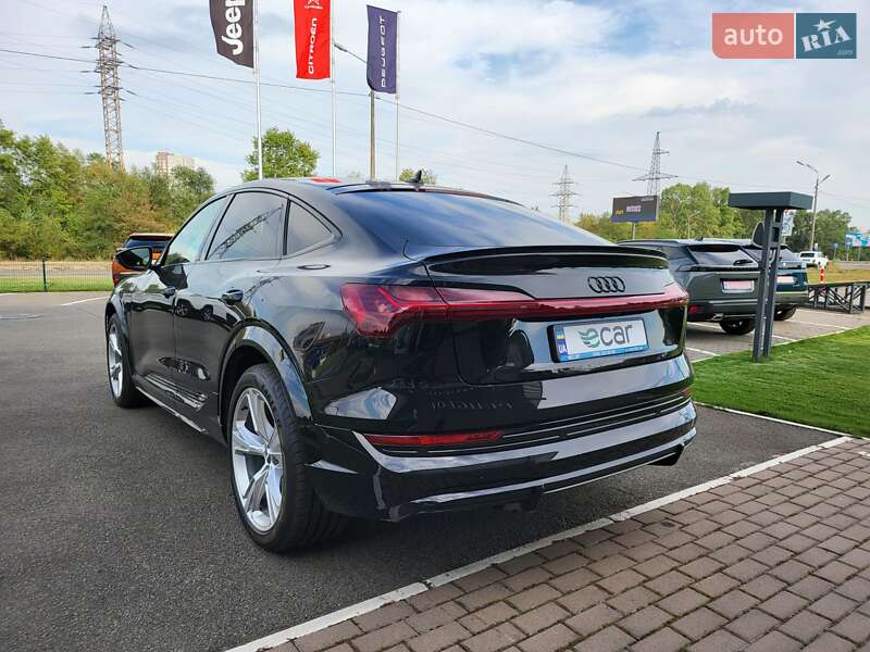Внедорожник / Кроссовер Audi e-tron 2022 в Киеве
