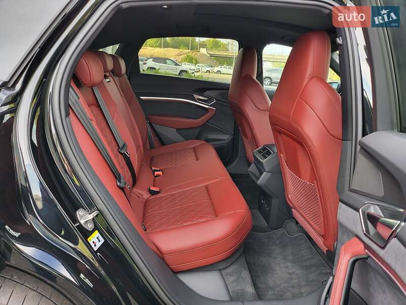 Внедорожник / Кроссовер Audi e-tron 2022 в Киеве