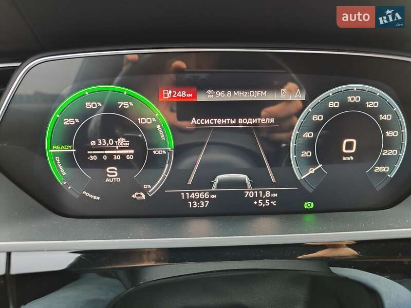 Позашляховик / Кросовер Audi e-tron 2019 в Києві