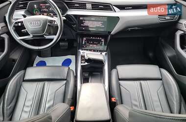Внедорожник / Кроссовер Audi e-tron 2020 в 
