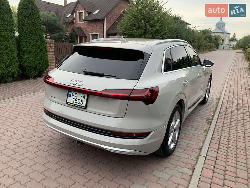 Внедорожник / Кроссовер Audi e-tron 2019 в Черновцах