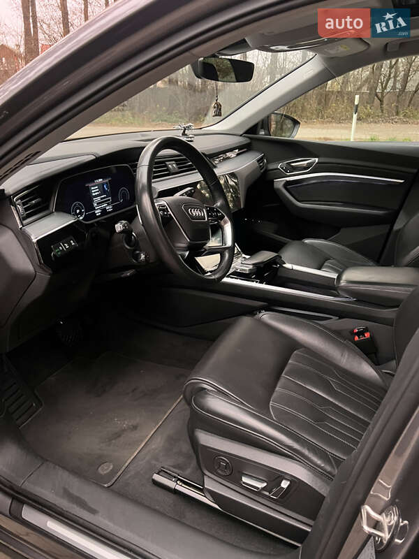 Позашляховик / Кросовер Audi e-tron 2019 в Львові