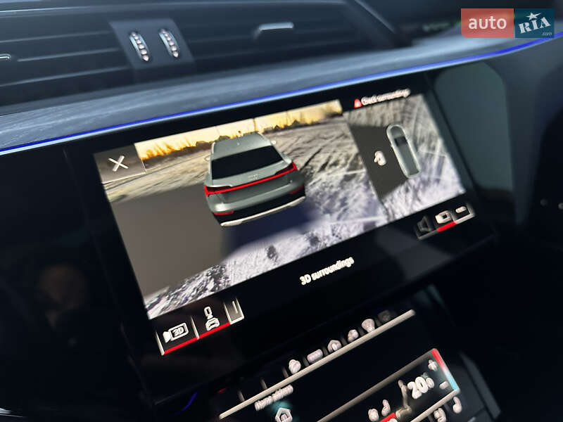Позашляховик / Кросовер Audi e-tron 2022 в Києві