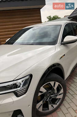 Внедорожник / Кроссовер Audi e-tron 2021 в Шептицькому