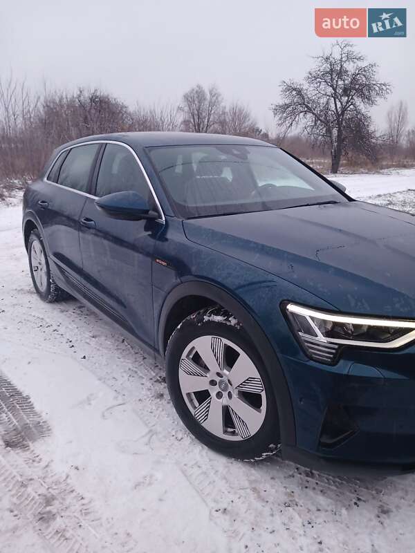 Внедорожник / Кроссовер Audi e-tron 2019 в Лубнах