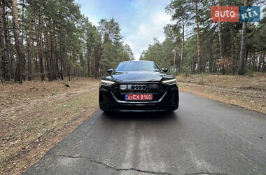 Позашляховик / Кросовер Audi e-tron 2022 в Києві