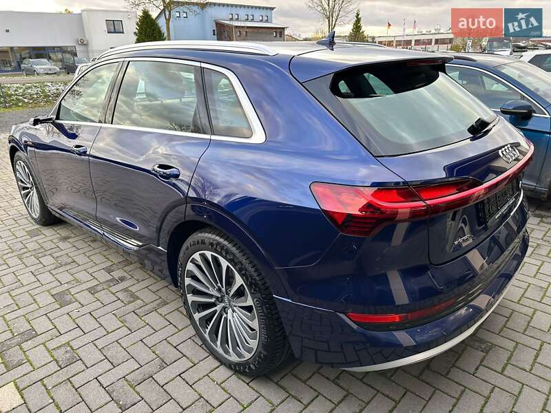 Внедорожник / Кроссовер Audi e-tron 2019 в Ужгороде