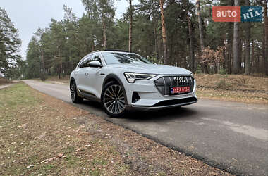 Позашляховик / Кросовер Audi e-tron 2020 в Києві