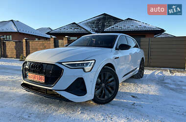 Позашляховик / Кросовер Audi e-tron 2022 в Рівному