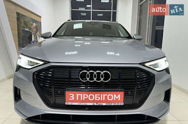 Внедорожник / Кроссовер Audi e-tron 2020 в 