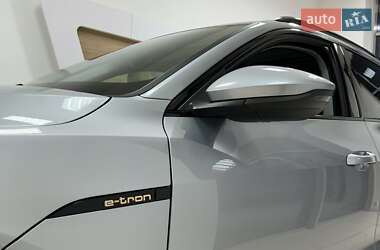 Внедорожник / Кроссовер Audi e-tron 2020 в 