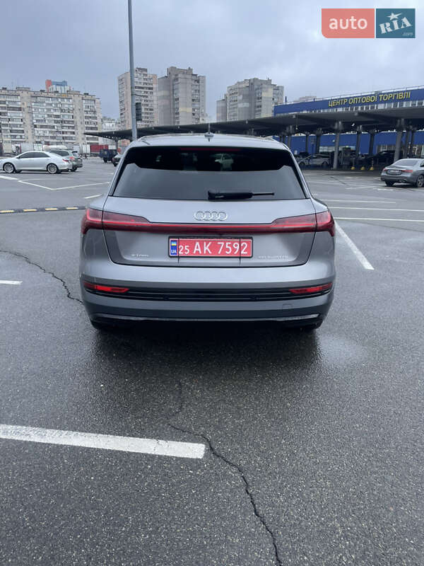 Внедорожник / Кроссовер Audi e-tron 2020 в Киеве