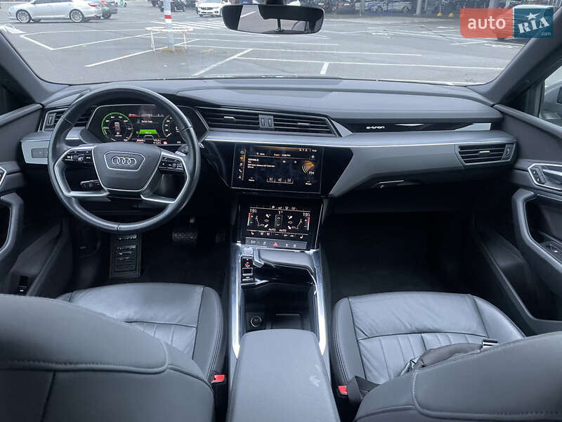 Внедорожник / Кроссовер Audi e-tron 2020 в Киеве