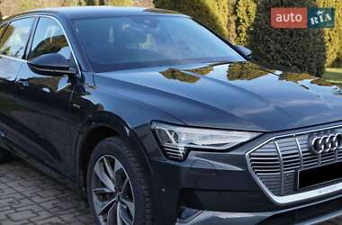 Внедорожник / Кроссовер Audi e-tron 2019 в 