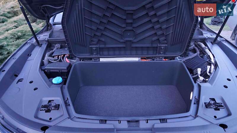 Внедорожник / Кроссовер Audi e-tron 2019 в Коломые фото 26 Внедорожник / Кроссовер Audi e-tron 2019 в Коломые