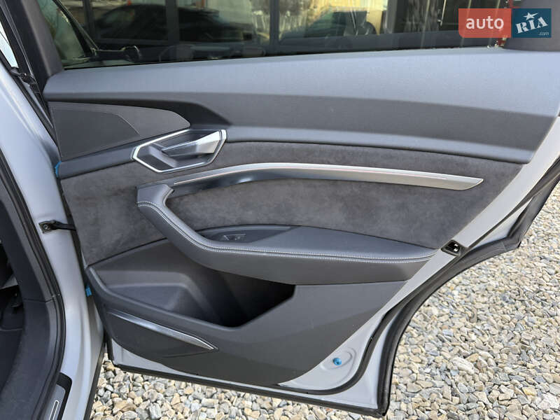 Внедорожник / Кроссовер Audi e-tron 2019 в Коломые
