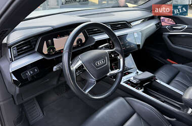 Внедорожник / Кроссовер Audi e-tron 2019 в 