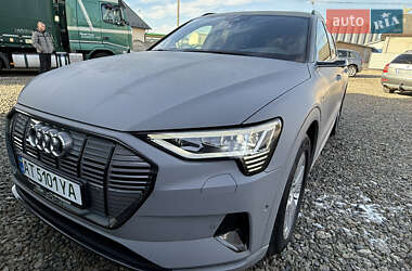 Внедорожник / Кроссовер Audi e-tron 2019 в 