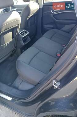 Внедорожник / Кроссовер Audi e-tron 2019 в Киеве