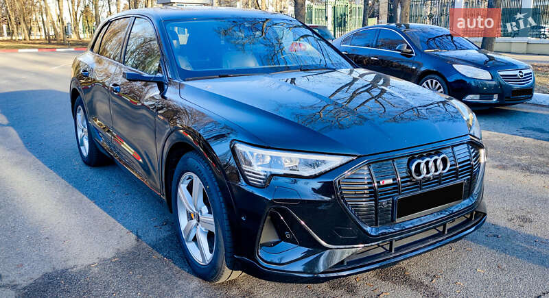 Позашляховик / Кросовер Audi e-tron 2020 в Харкові