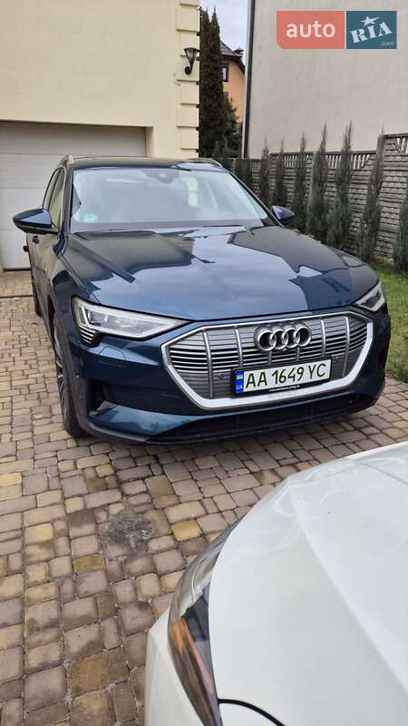 Audi e-tron 2019
